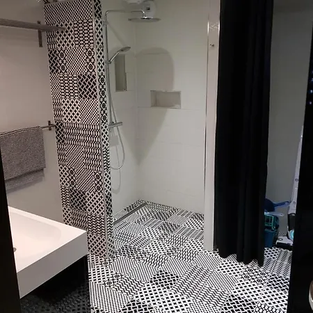Bel Appartement Spacieux Et Confortable Idealement Situe Amboise Exterior foto